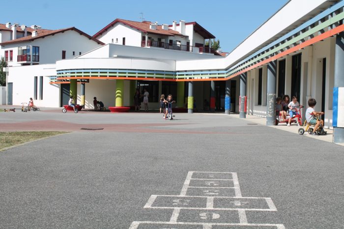 Cour Ecole Saint Jean De Luz